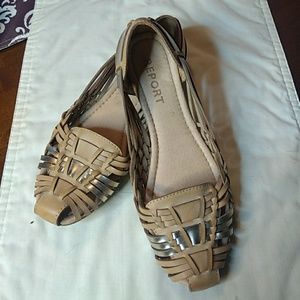 Tan/silver flats